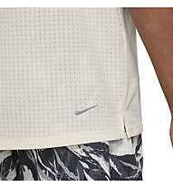 Nike Dri-FIT Solar Chase - maglia trailrunning - uomo, Beige