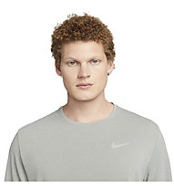 Nike Dri-FIT UV Miler - Langarm-Lauftrikot - Herren, Grey